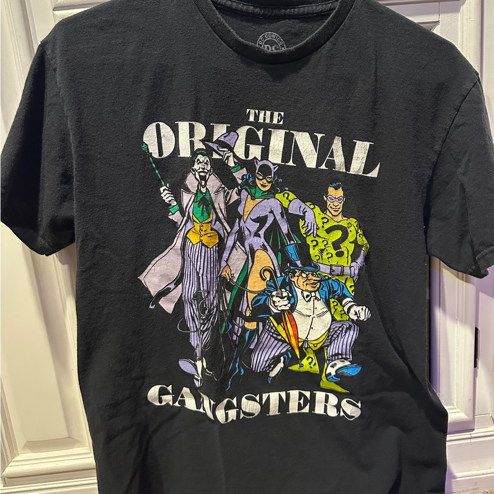 SOLD-Black Graphic T-Shirt with Comic Characters